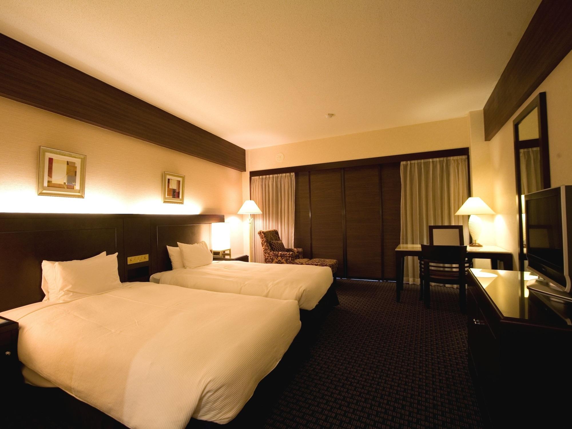 Okinawa Kariyushi Beach Resort Ocean Spa Onna Exterior photo