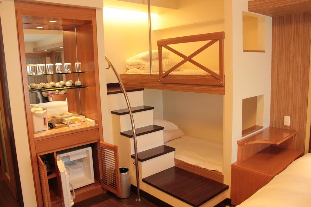 Okinawa Kariyushi Beach Resort Ocean Spa Onna Exterior photo