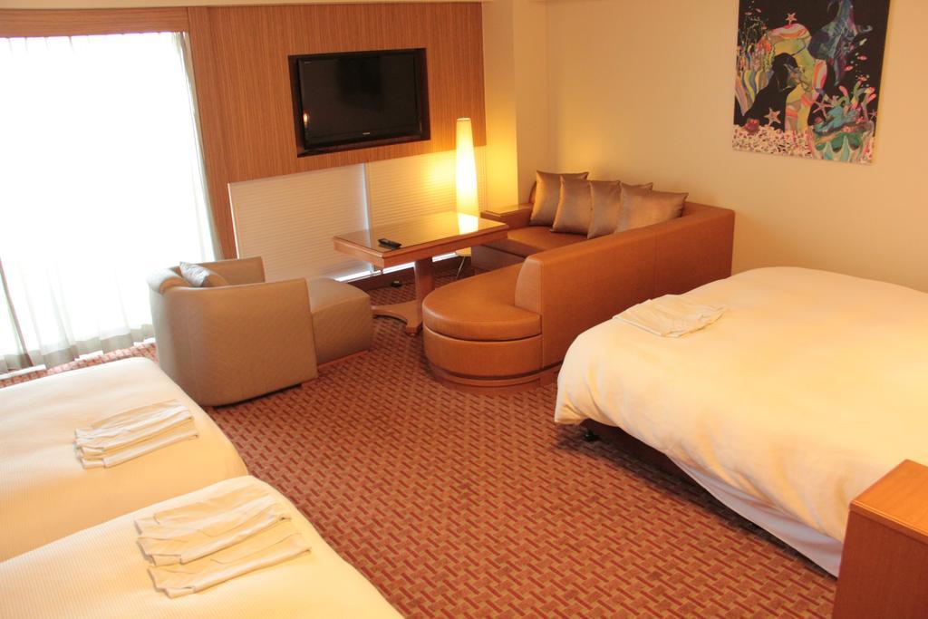 Okinawa Kariyushi Beach Resort Ocean Spa Onna Exterior photo