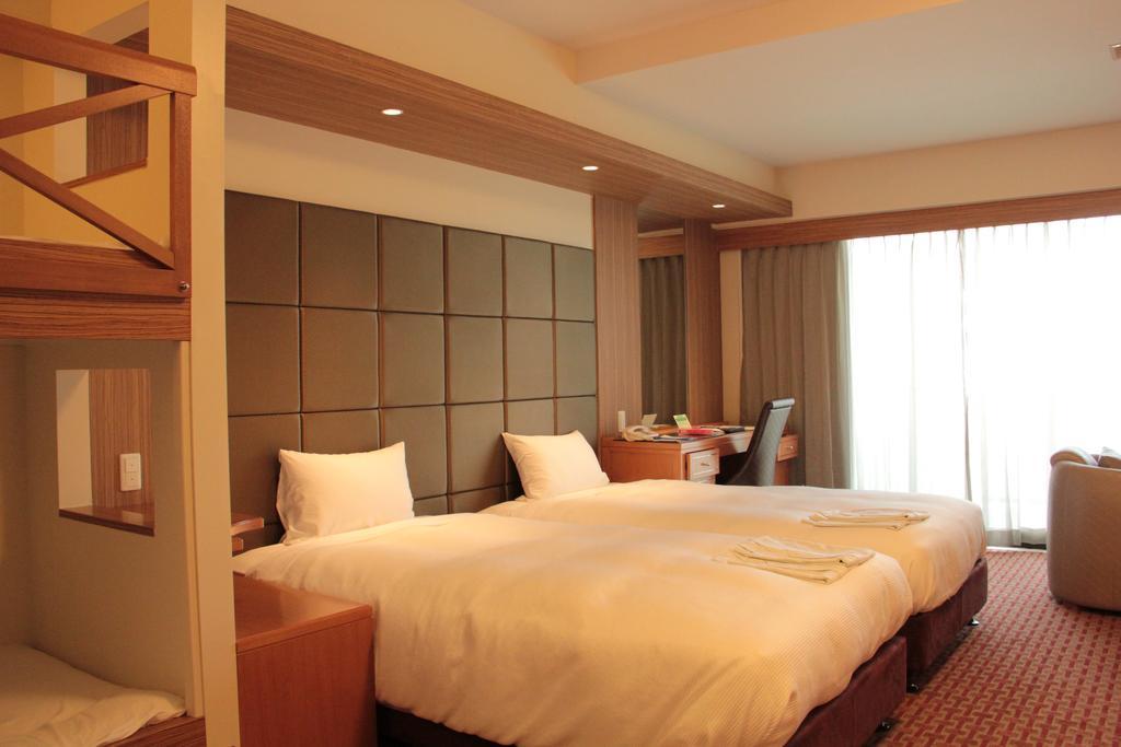 Okinawa Kariyushi Beach Resort Ocean Spa Onna Exterior photo