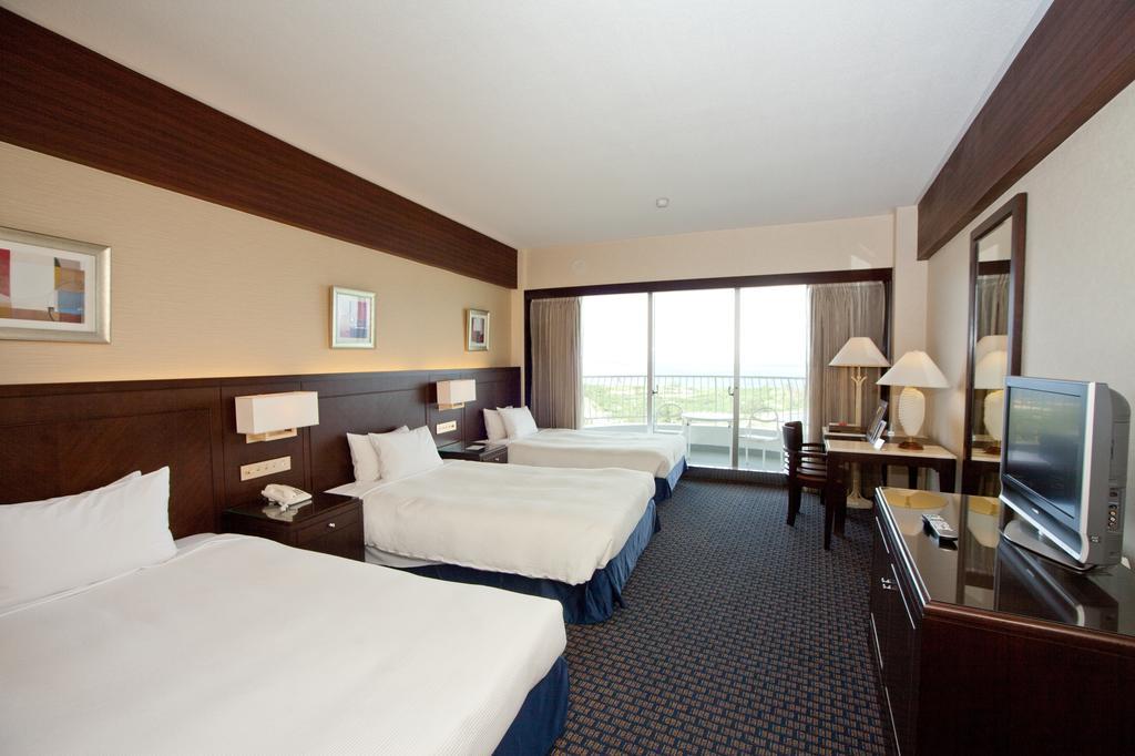 Okinawa Kariyushi Beach Resort Ocean Spa Onna Exterior photo