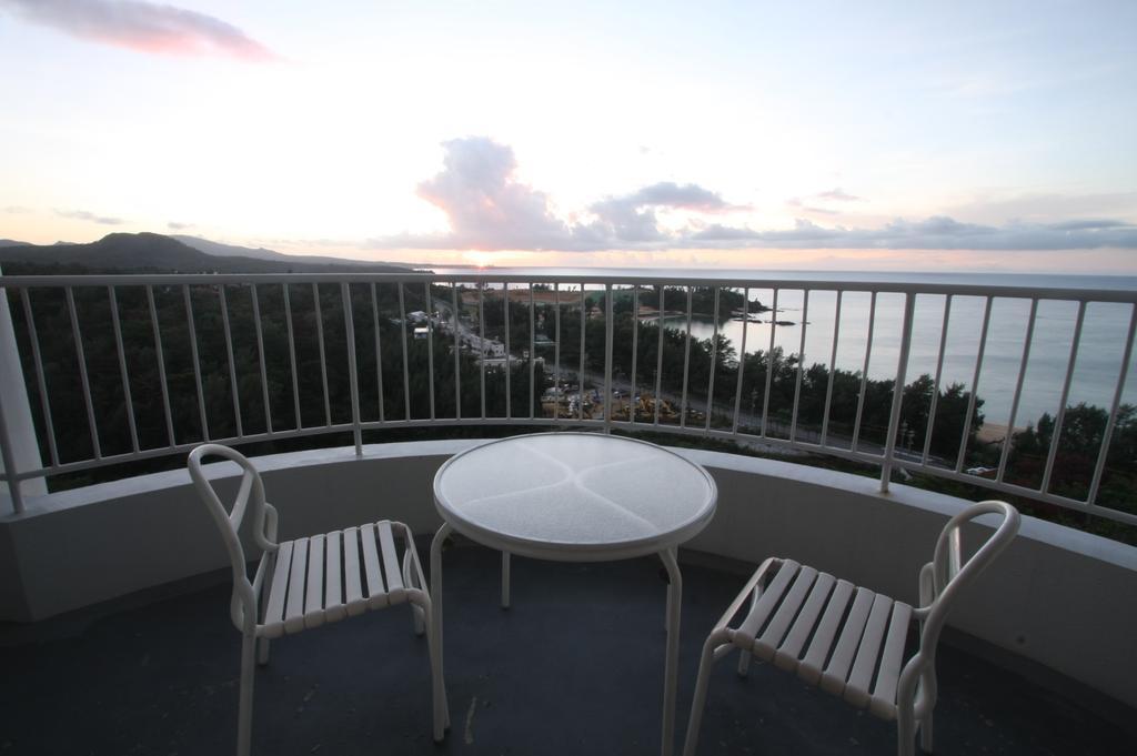 Okinawa Kariyushi Beach Resort Ocean Spa Onna Exterior photo