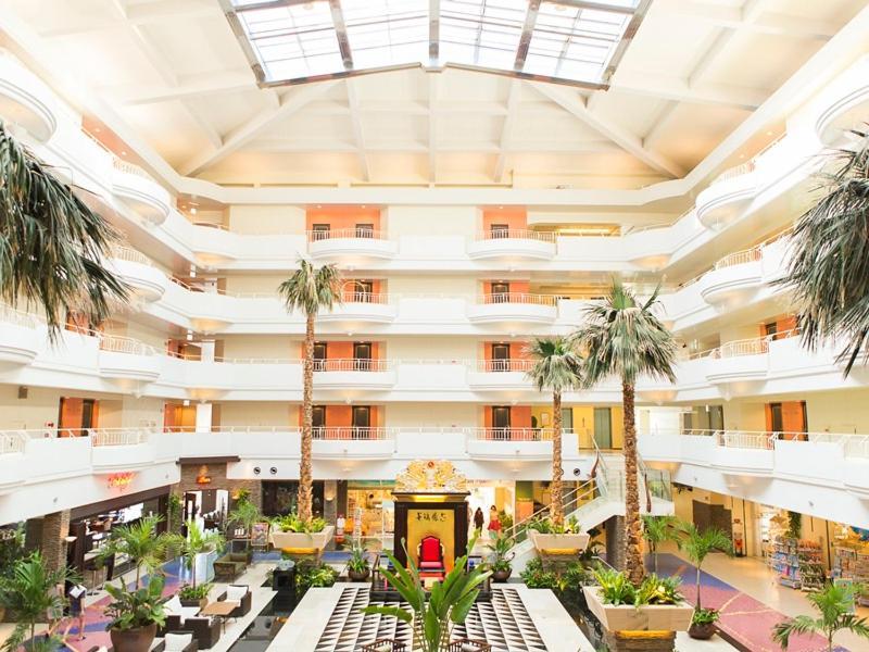 Okinawa Kariyushi Beach Resort Ocean Spa Onna Exterior photo
